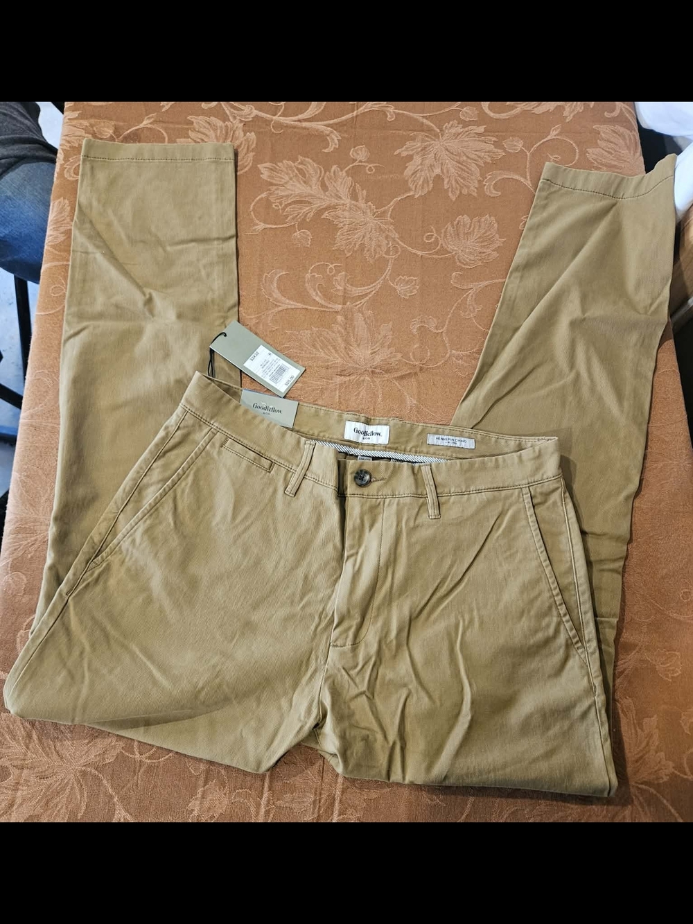 Goodfellow Men's Khaki Chino Slim Pants in Tan Brown